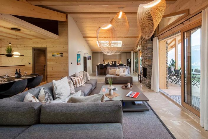 Image No.7-5 Bed House for sale