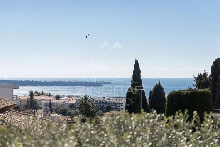 Image No.1-4 Bed House for sale