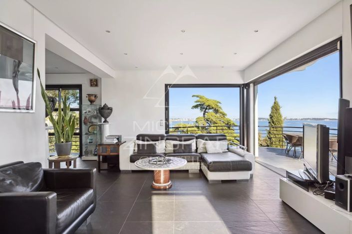 Image No.3-6 Bed House for sale