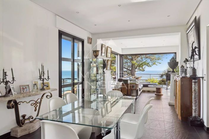 Image No.4-6 Bed House for sale