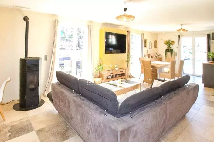 Image No.3-5 Bed House for sale