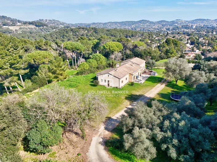 Image No.2-4 Bed House for sale