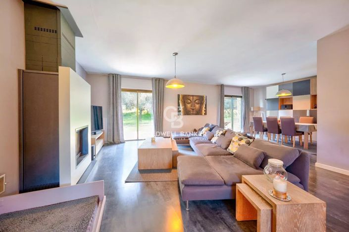 Image No.4-4 Bed House for sale