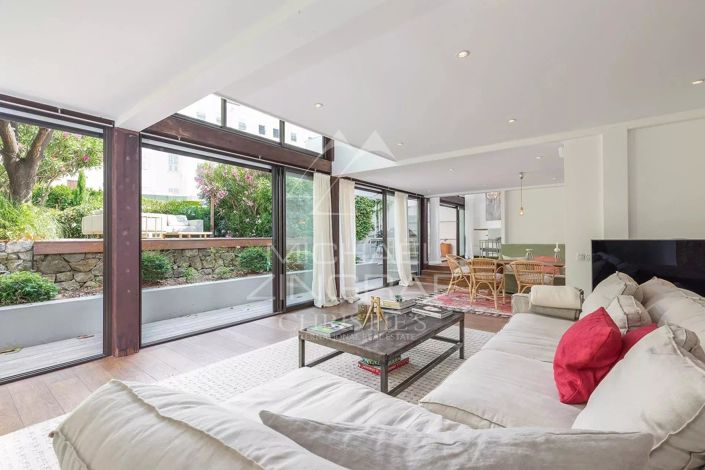 Image No.3-4 Bed House for sale