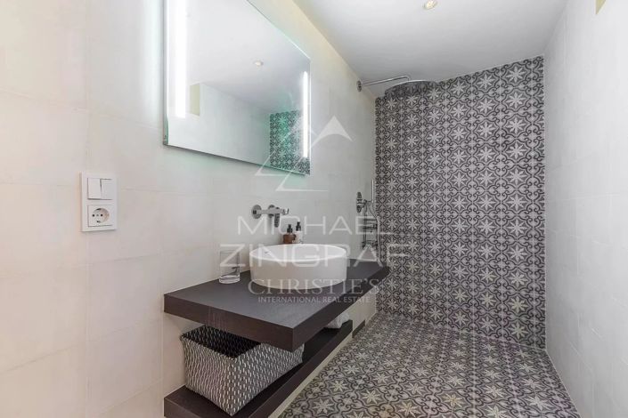 Image No.7-4 Bed House for sale