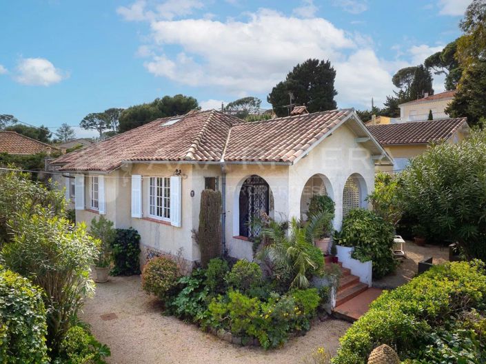 Image No.1-3 Bed House for sale