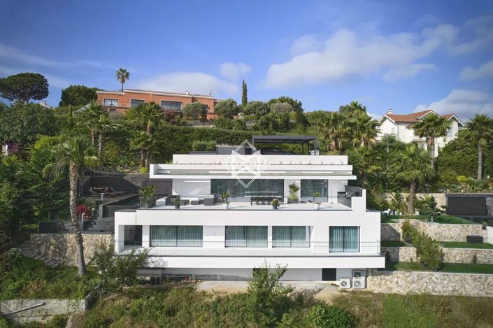 Image No.1-4 Bed House for sale
