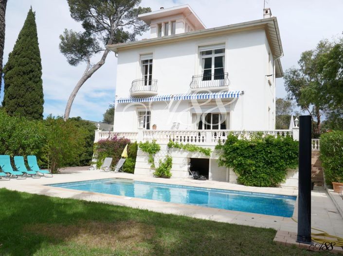 Image No.1-Maison de 8 chambres à vendre à Saint-Raphael