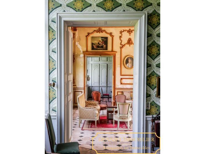 Image No.6-15 Bed House for sale