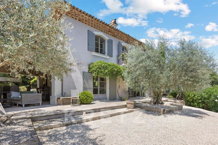 Image No.2-4 Bed House for sale