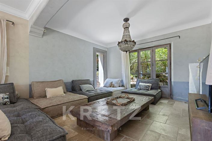 Image No.8-4 Bed House for sale