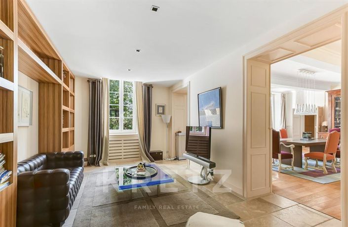 Image No.10-5 Bed House for sale