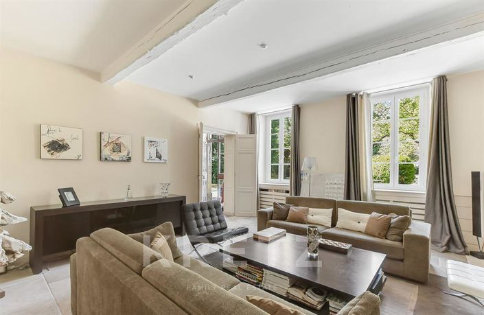 Image No.2-5 Bed House for sale