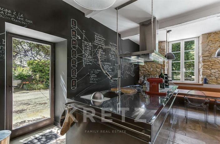 Image No.5-5 Bed House for sale