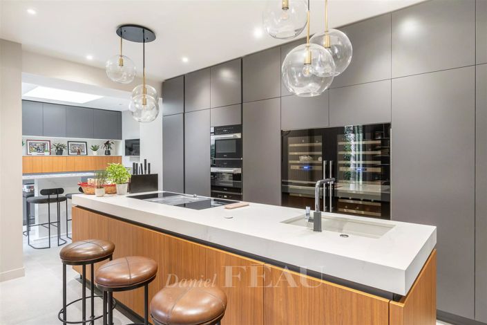 Image No.10-4 Bed House for sale