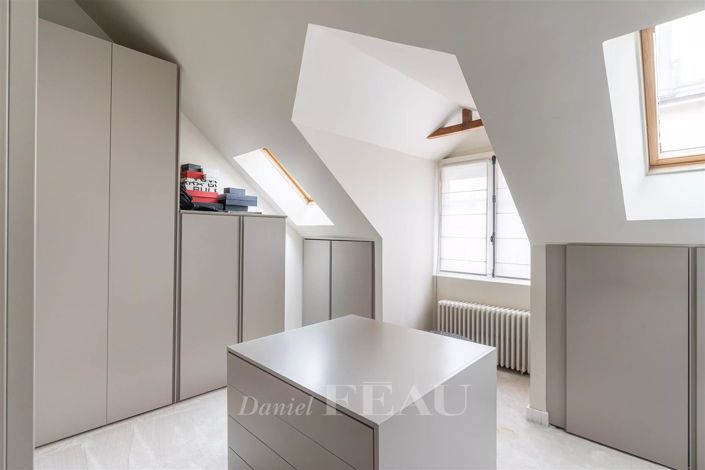 Image No.24-4 Bed House for sale