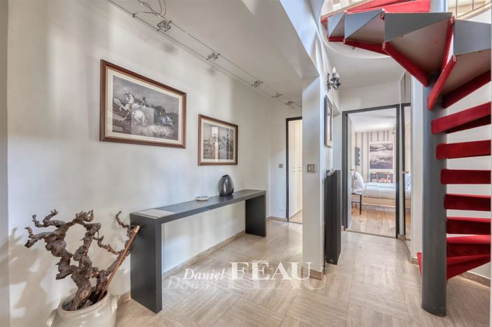 Image No.10-3 Bed Apartment for sale