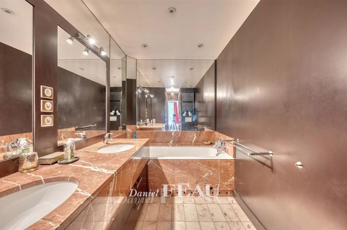 Image No.20-3 Bed Apartment for sale