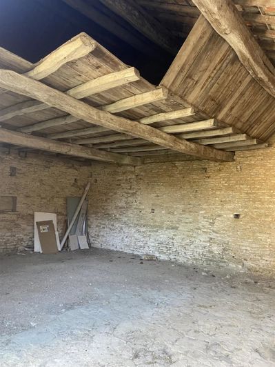 Image No.20-4 Bed House for sale