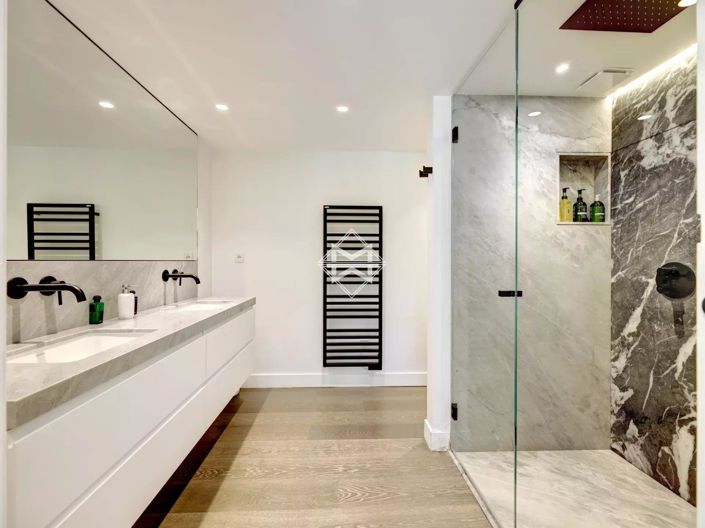 Image No.14-6 Bed House for sale