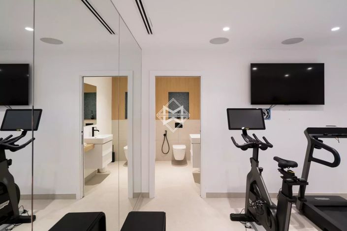 Image No.17-6 Bed House for sale