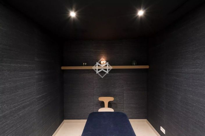 Image No.18-6 Bed House for sale