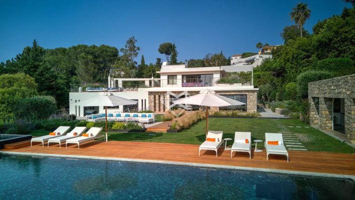 Image No.3-6 Bed House for sale