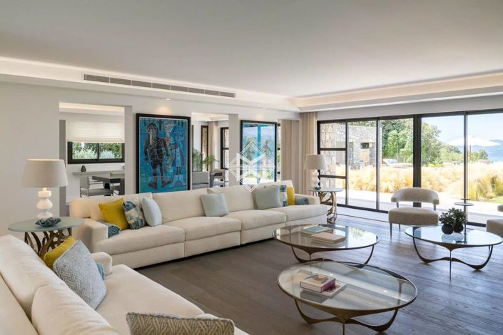 Image No.6-6 Bed House for sale