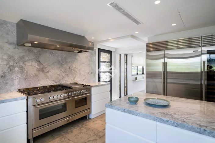 Image No.9-6 Bed House for sale