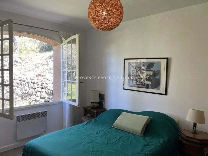 Image No.10-5 Bed House for sale