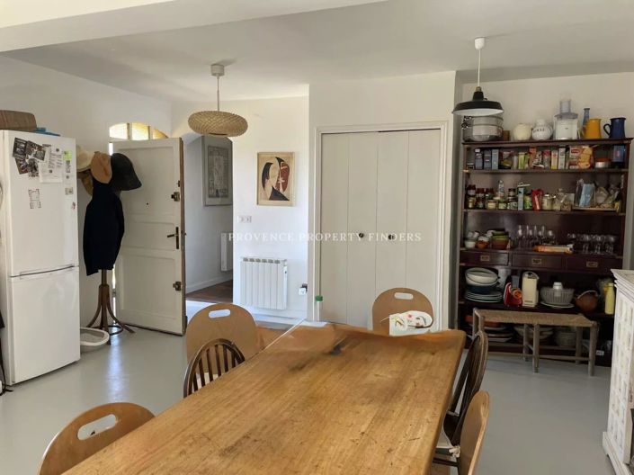 Image No.15-5 Bed House for sale