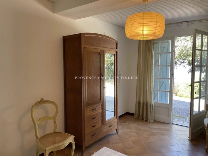 Image No.18-5 Bed House for sale