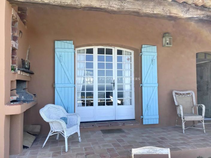 Image No.30-5 Bed House for sale