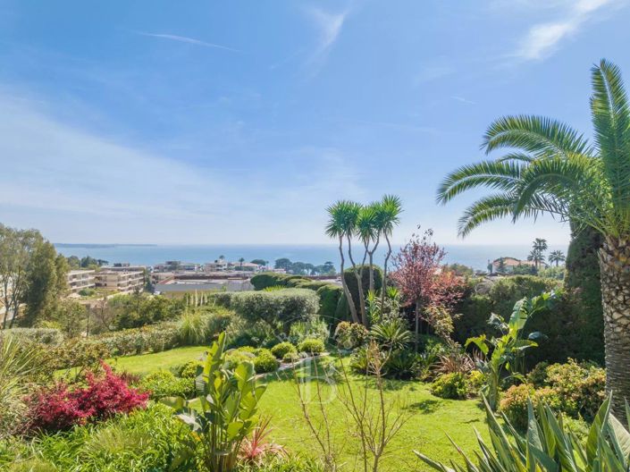 Image No.25-4 Bed House for sale