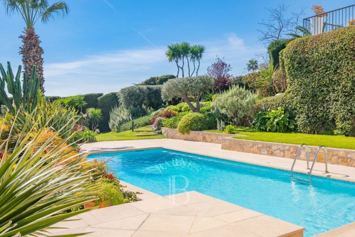 Image No.3-4 Bed House for sale