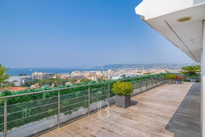 Image No.1-3 Bed Apartment for sale