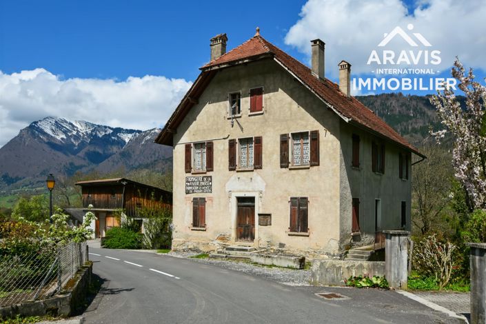 Image No.1-5 Bed House for sale