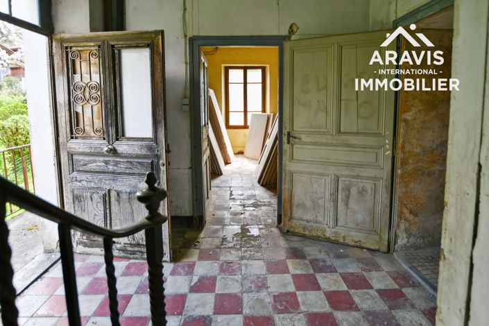 Image No.10-5 Bed House for sale