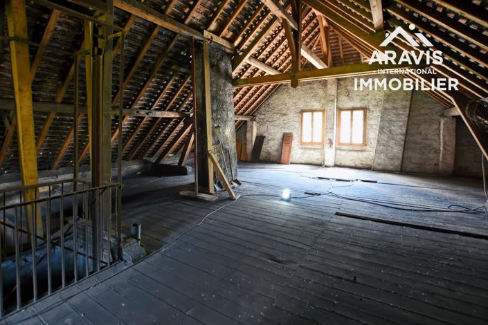 Image No.17-5 Bed House for sale