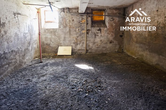 Image No.19-5 Bed House for sale