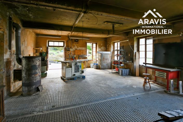 Image No.6-5 Bed House for sale