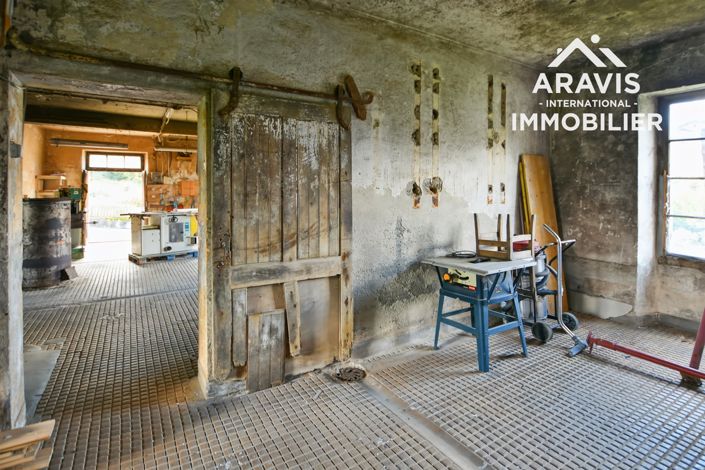 Image No.9-5 Bed House for sale