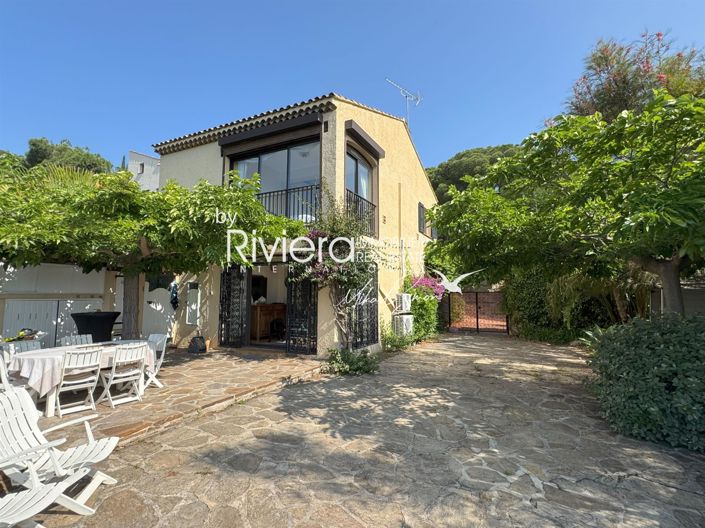 Image No.1-2 Bed House for sale