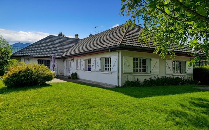 Image No.1-5 Bed House for sale