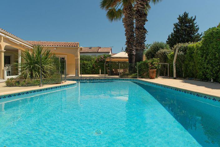 Image No.2-4 Bed House for sale