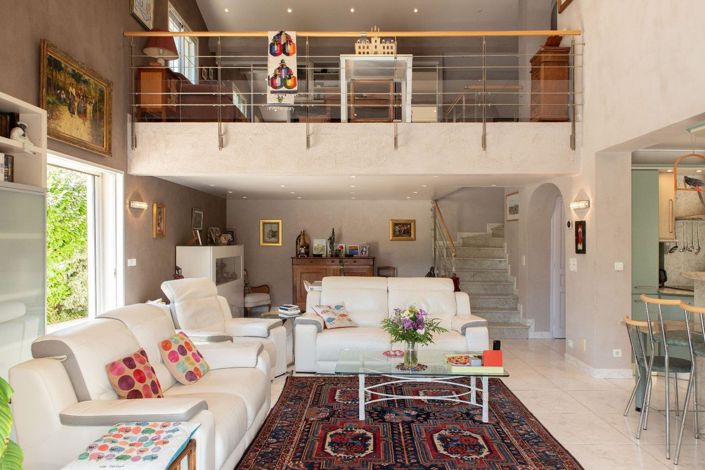 Image No.6-4 Bed House for sale