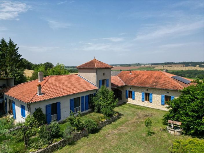 Image No.1-6 Bed House for sale