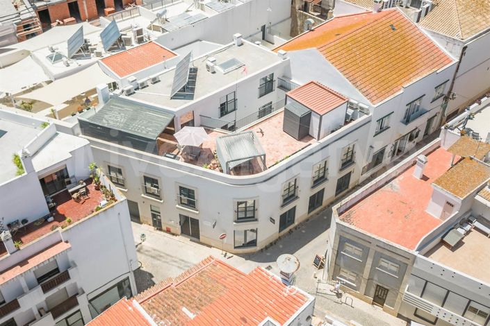 Image No.1-9 Bed House for sale