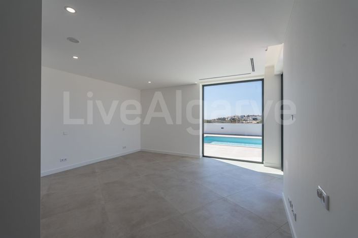 Image No.18-Maison de 5 chambres à vendre à Lagos