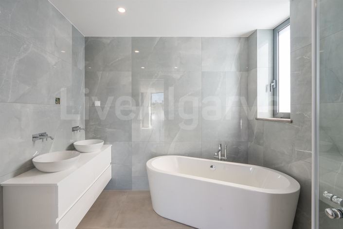 Image No.22-Maison de 5 chambres à vendre à Lagos